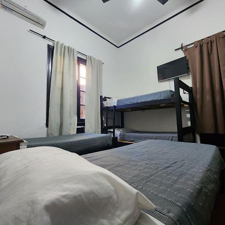 Rufino'S Guesthouse Мендоса Екстериор снимка